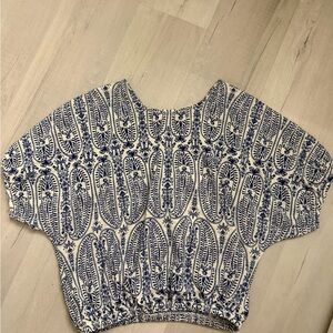 Crochet-Style Blue and Cream Short Sleeve Women's Top